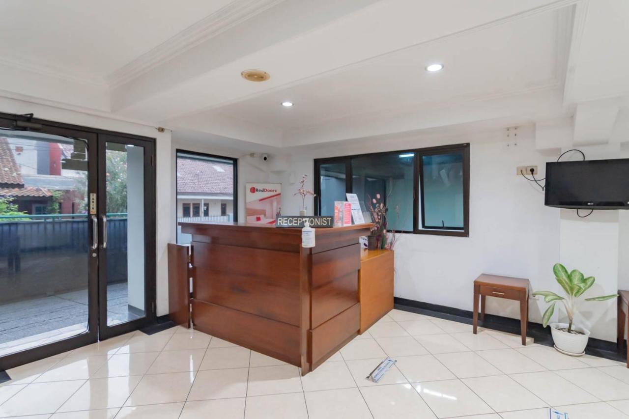 Reddoorz Plus At Buah Batu Бандунг Екстериор снимка