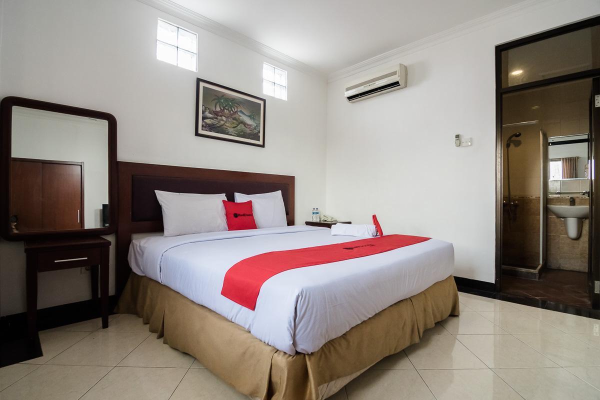 Reddoorz Plus At Buah Batu Бандунг Екстериор снимка