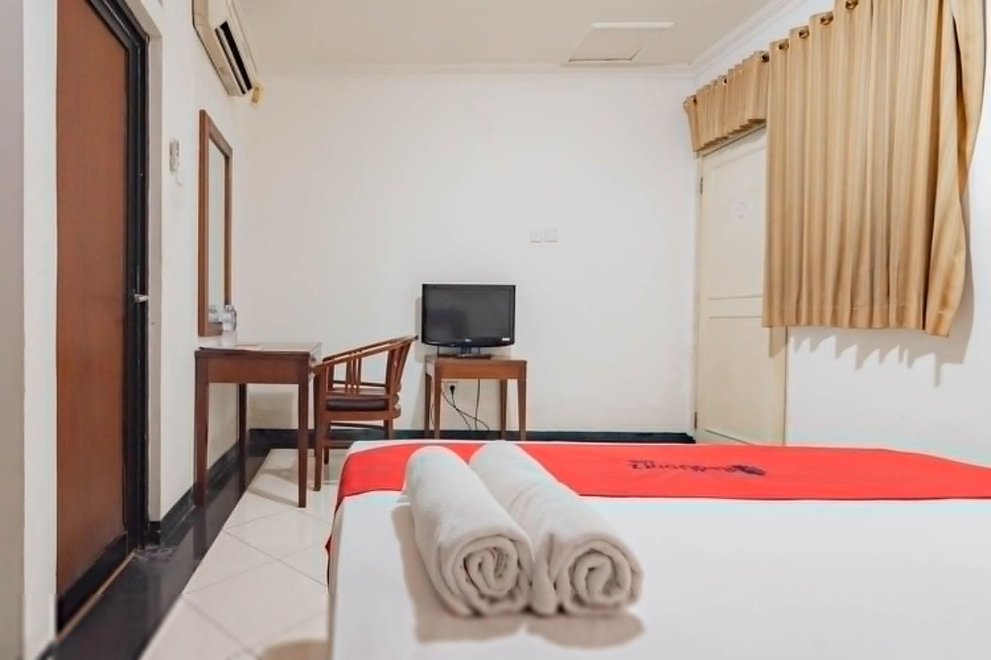 Reddoorz Plus At Buah Batu Бандунг Екстериор снимка