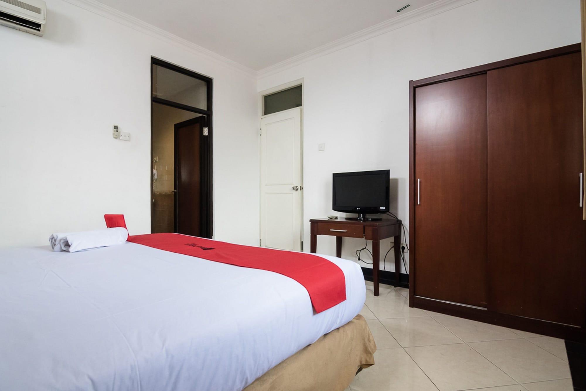Reddoorz Plus At Buah Batu Бандунг Екстериор снимка